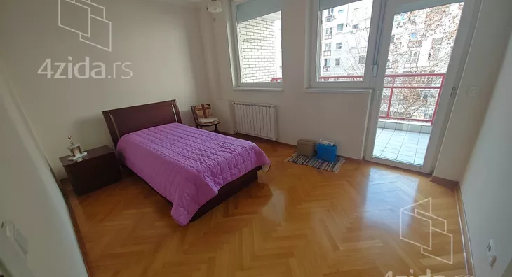 Petosoban stan | 4zida