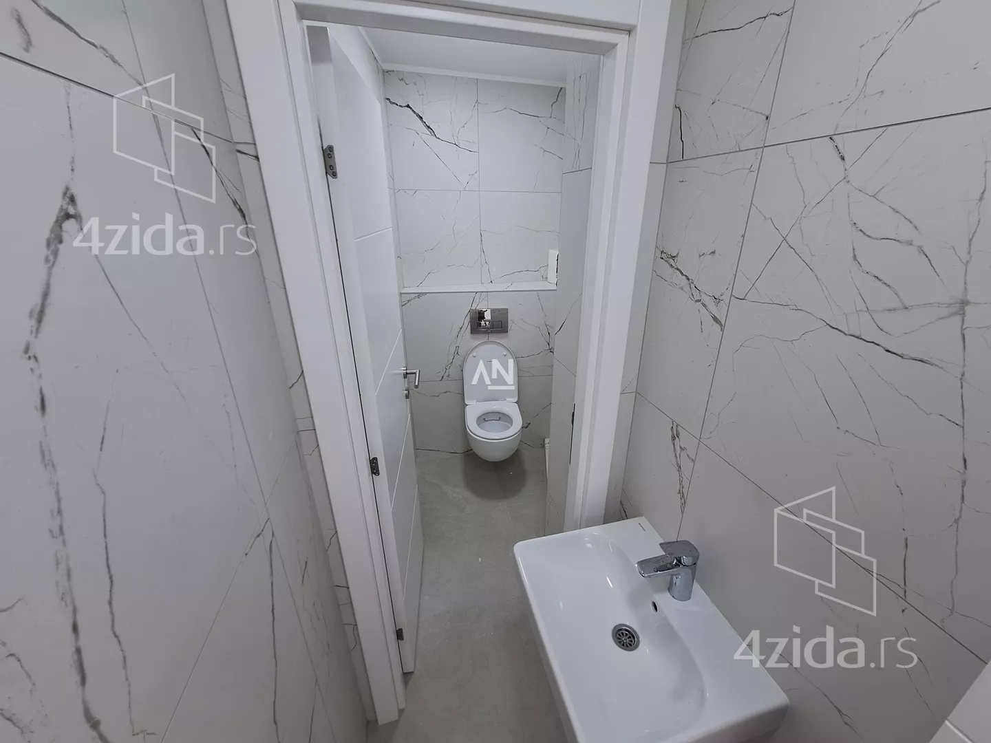 Lokal | 4zida