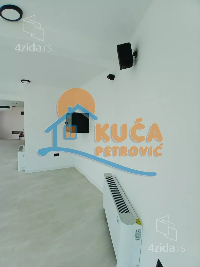 Lokal | 4zida