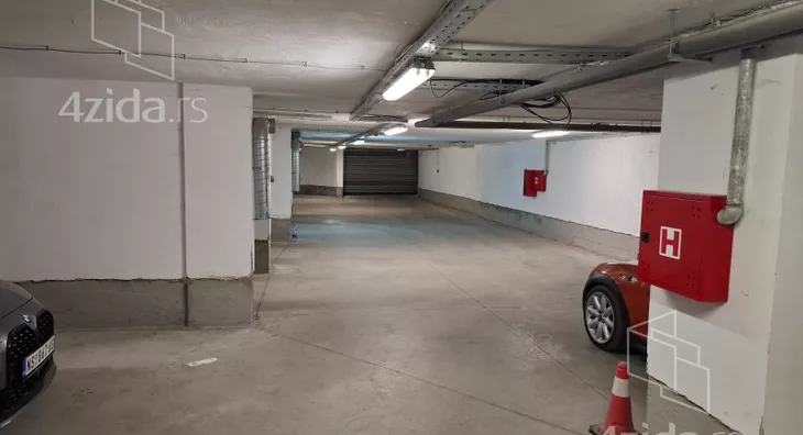 Garaža | 4zida