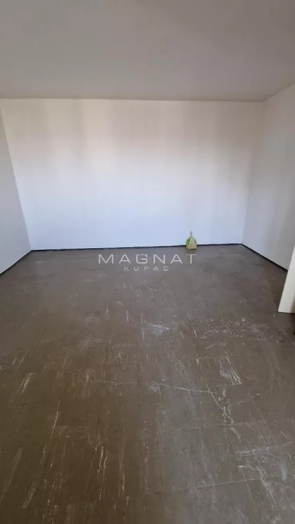 Karađorđev Trg | 4zida.rs