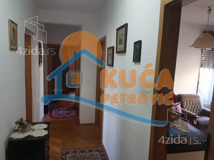 Troiposoban stan | 4zida