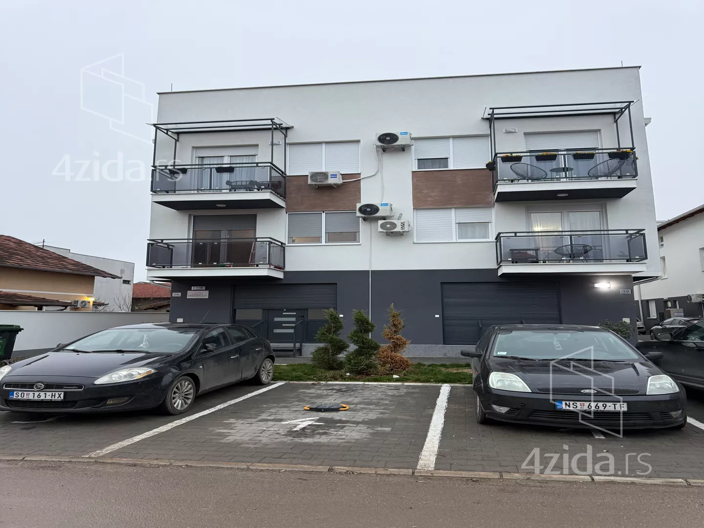 Jednoiposoban stan | 4zida