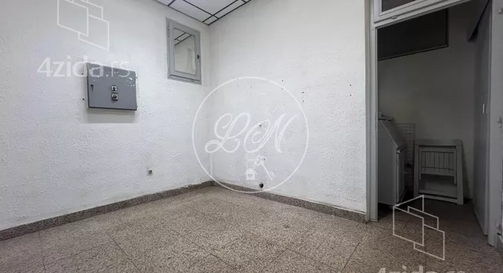 Lokal | 4zida