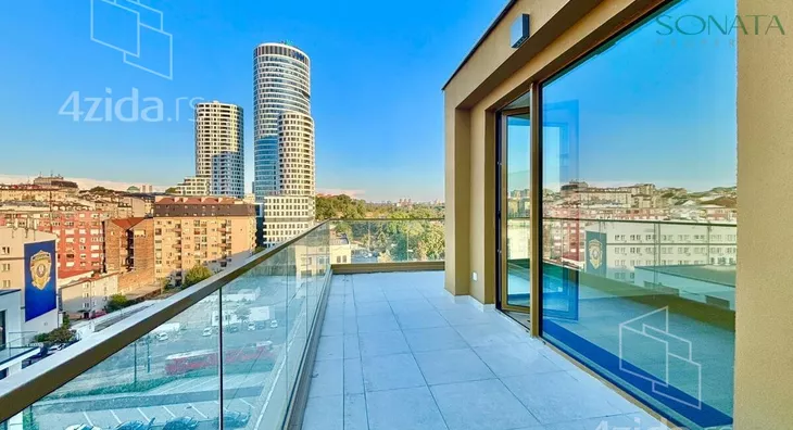 Šestosoban stan | 4zida