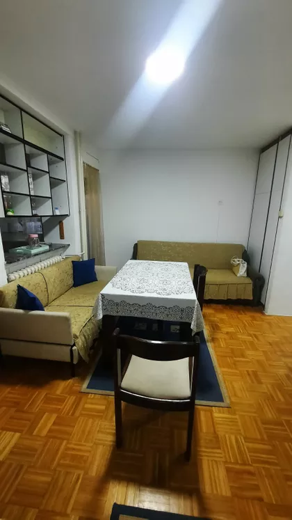 Trg Kosturnica | 4zida.rs