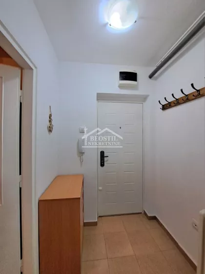 Siniše Stankovića | 4zida.rs