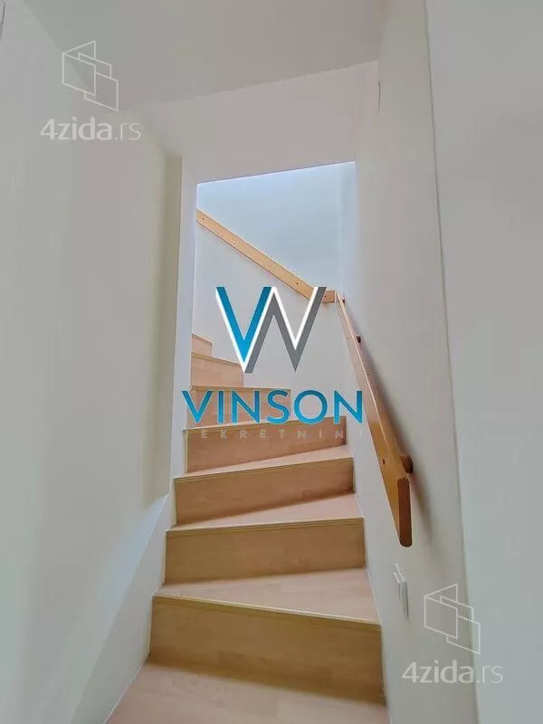 Četvoroiposoban stan | 4zida