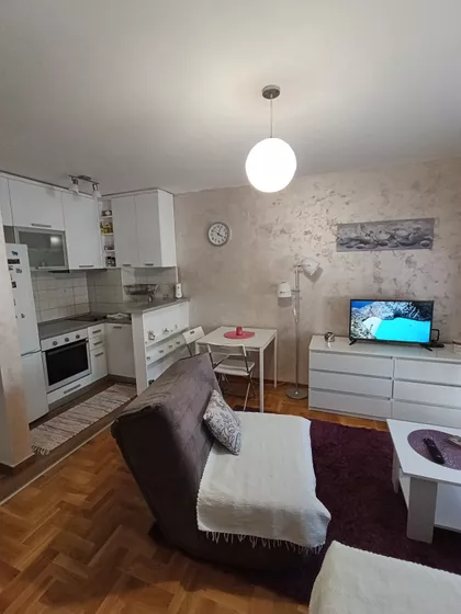 Vojvode Vlahovića Zvezdara | 4zida.rs