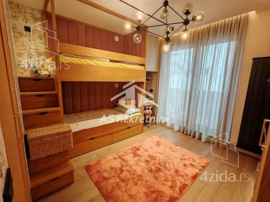 Petosoban stan | 4zida