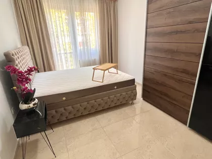 Grada Sirena 5 | 4zida.rs