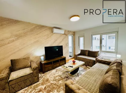 Jovana Skerlića | 4zida.rs