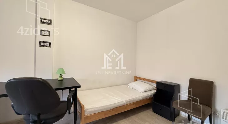 Petosoban stan | 4zida