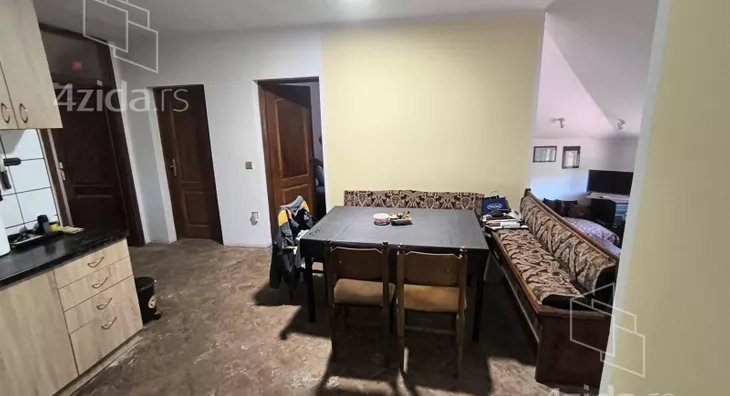 4-etažna kuća | 4zida