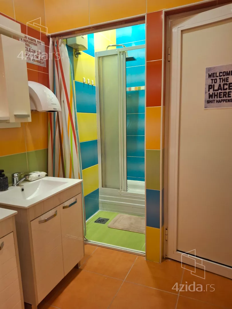 Petosoban stan | 4zida