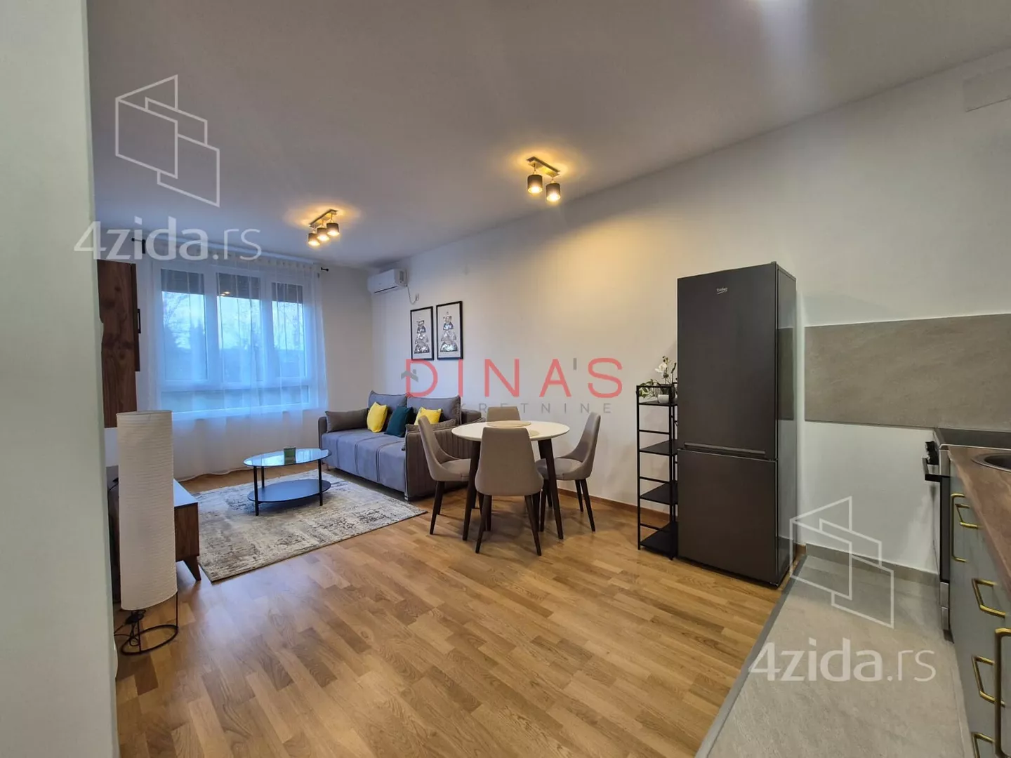 Jednoiposoban stan | 4zida