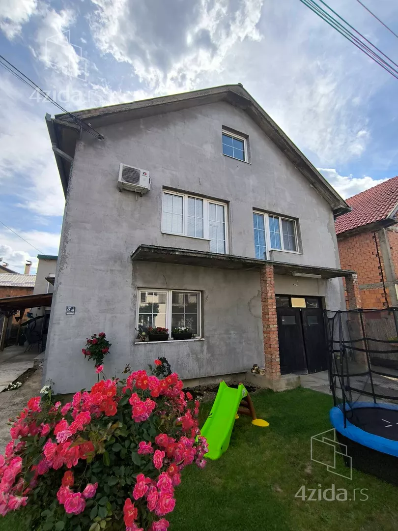3-etažna kuća | 4zida