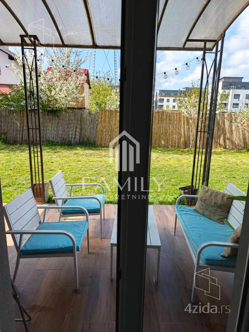 Troiposoban stan | 4zida