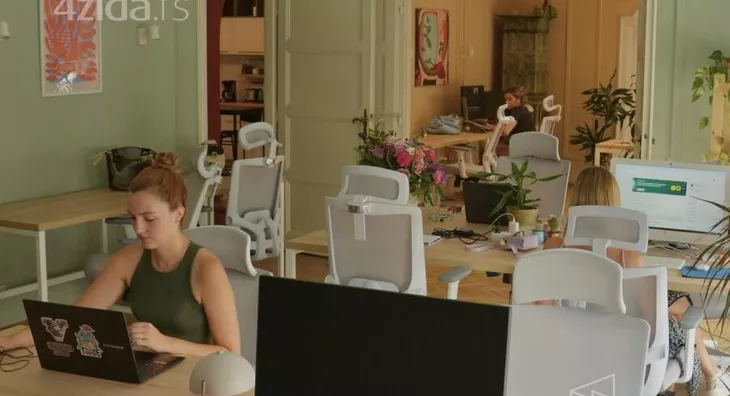 Šestosoban stan | 4zida