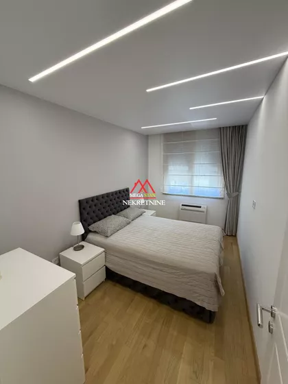 Trg Komenskog | 4zida.rs
