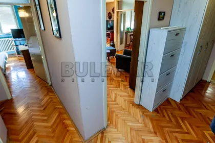 Pariske komune | 4zida.rs