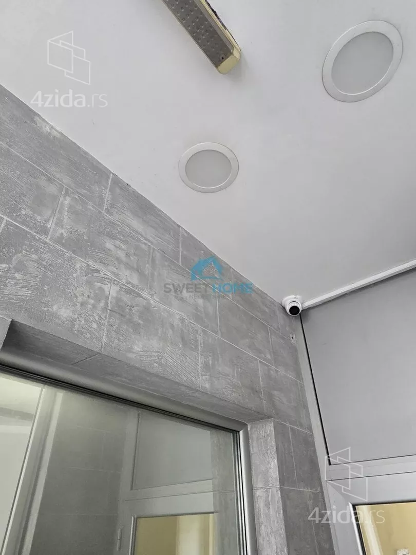 Lokal | 4zida