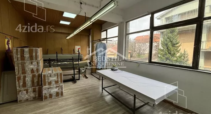 Poslovni prostor | 4zida