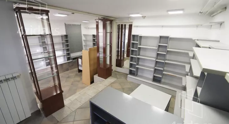 Poslovna zgrada | 4zida