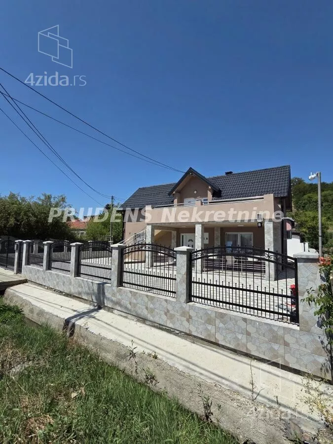 Kuća | 4zida