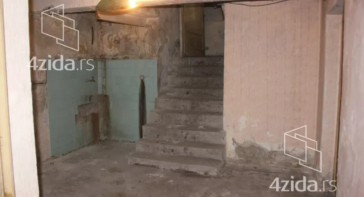 4-etažna kuća | 4zida