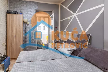 Svetosavska | 4zida.rs