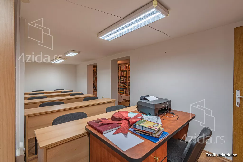 Poslovni prostor | 4zida