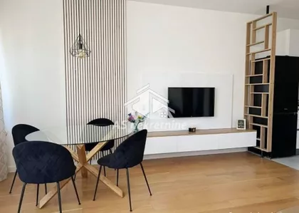 Vukov Spomenik | 4zida.rs