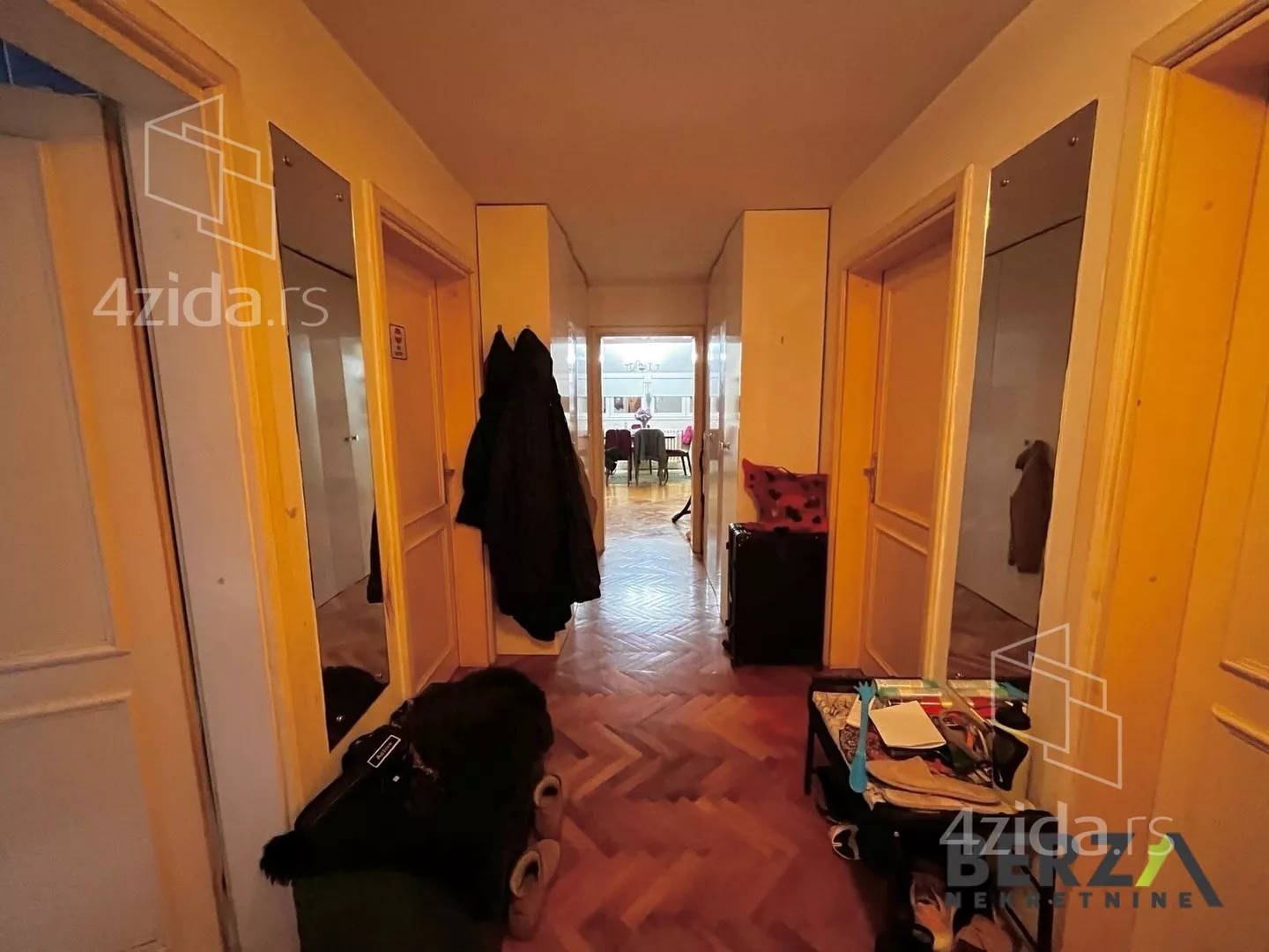 Četvoroiposoban stan | 4zida