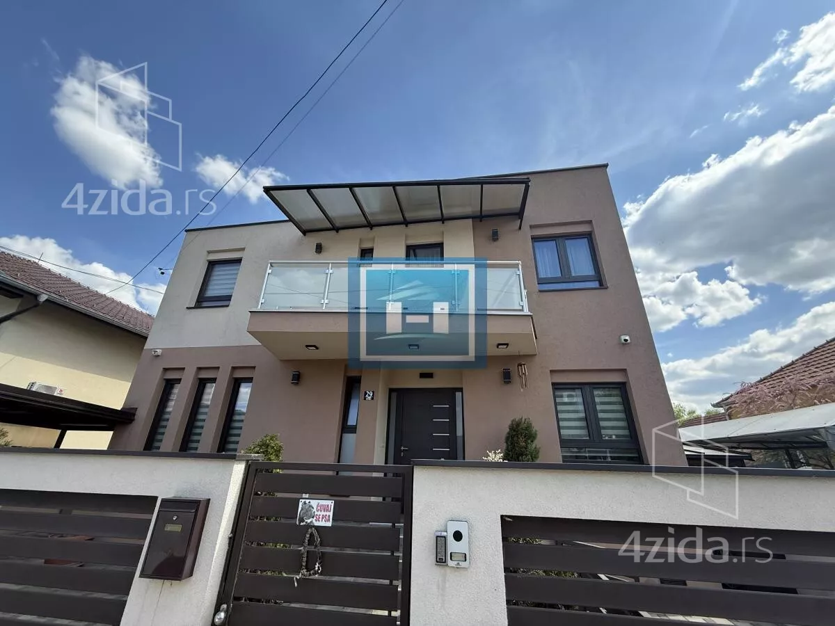 Kuća | 4zida