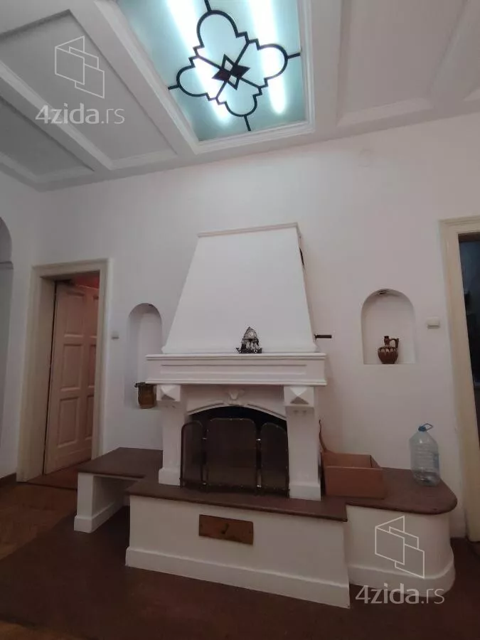 Šestosoban stan | 4zida