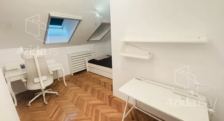 Četvoroiposoban stan | 4zida