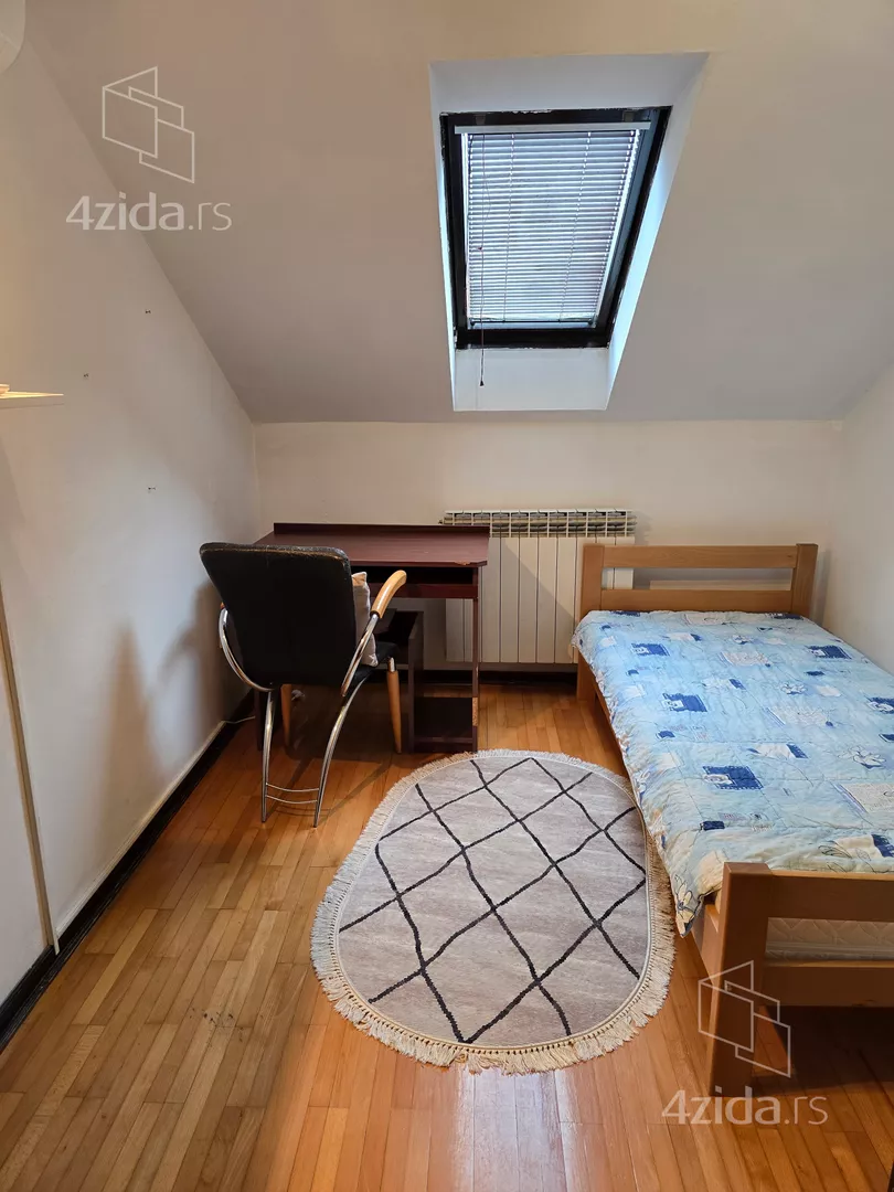 Šestosoban stan | 4zida