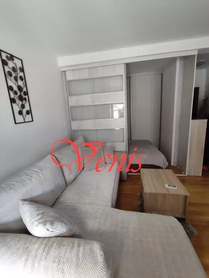 Aranj Janoša | 4zida.rs