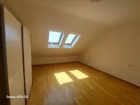 Petoiposoban stan | 4zida