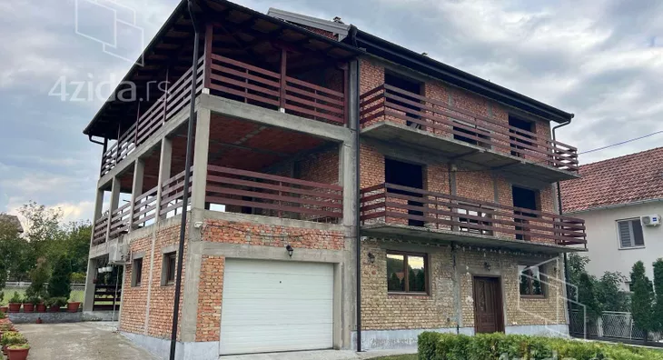 4-etažna kuća | 4zida