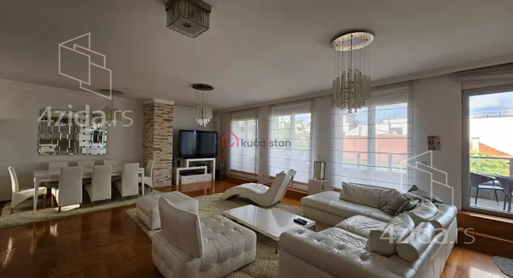 Petosoban stan | 4zida