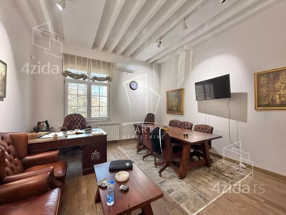 Petoiposoban stan | 4zida