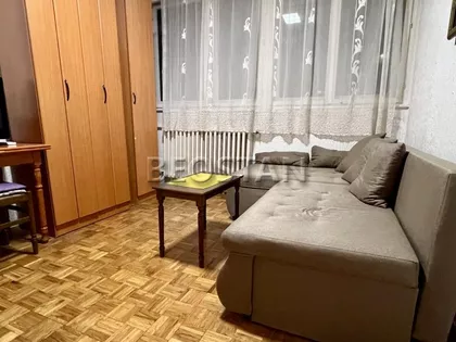 Studentska | 4zida.rs