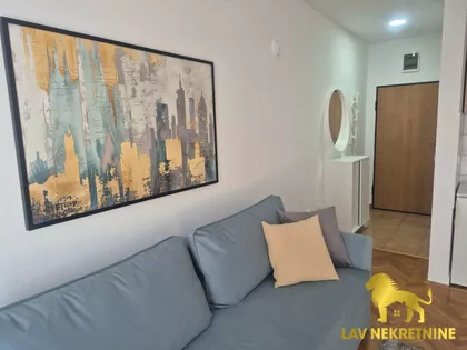 LASLA GALA | 4zida.rs