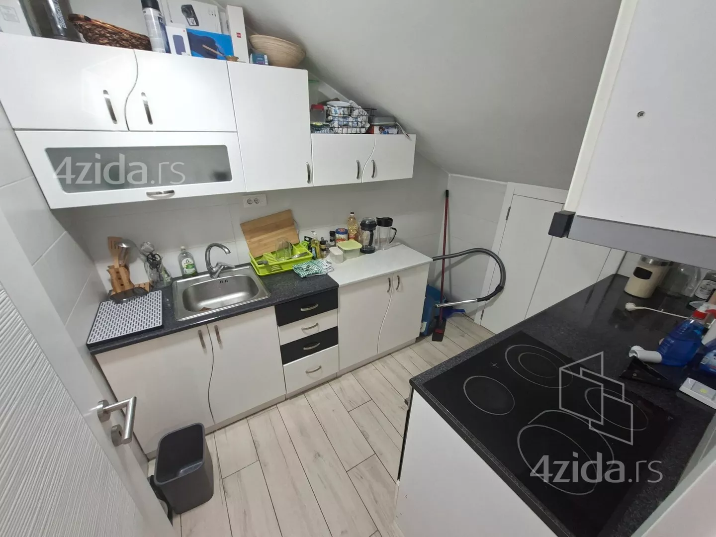 Garsonjera | 4zida