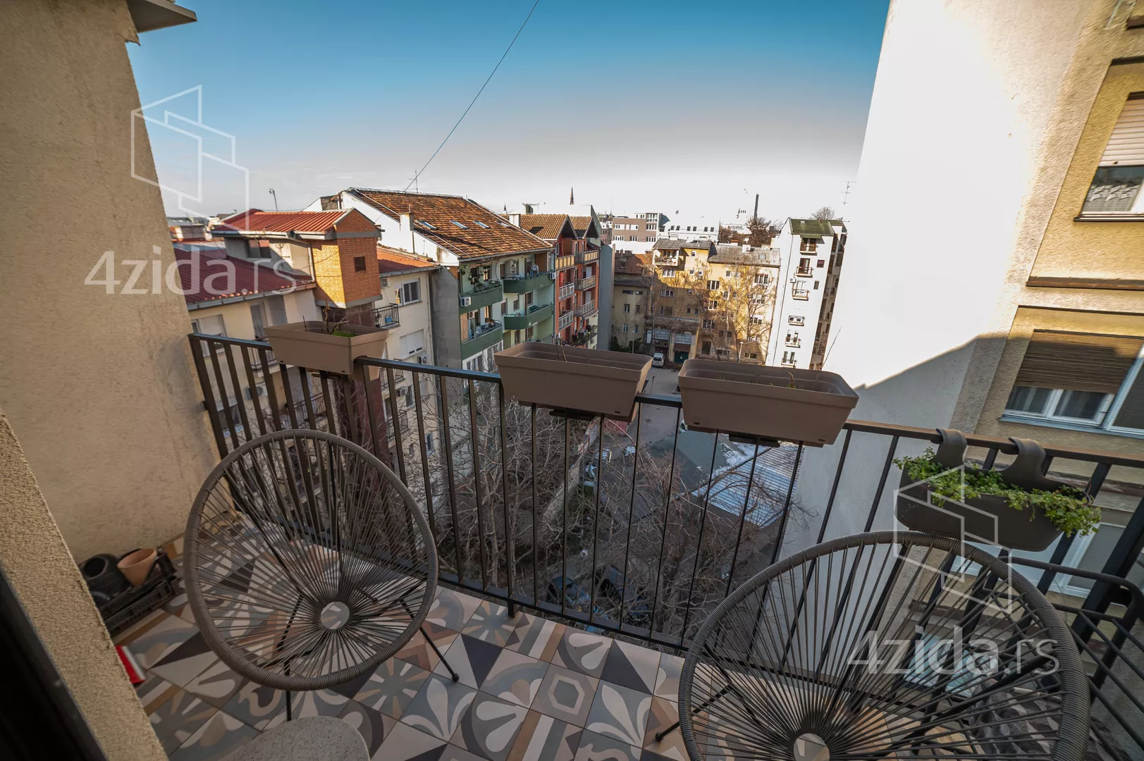 Petosoban stan | 4zida