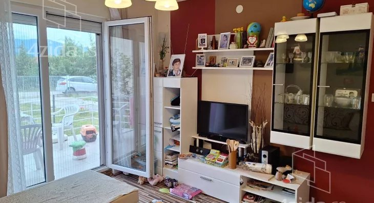 Četvoroiposoban stan | 4zida