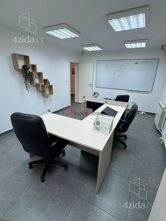 Poslovni prostor | 4zida