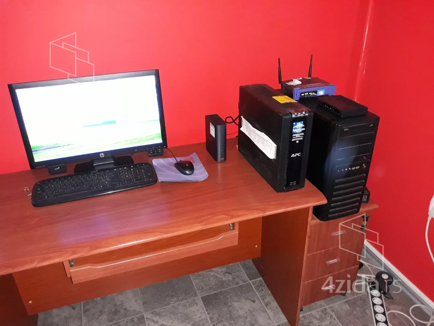 Poslovna zgrada | 4zida